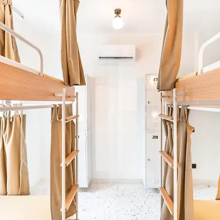 Be Bold Hostel *