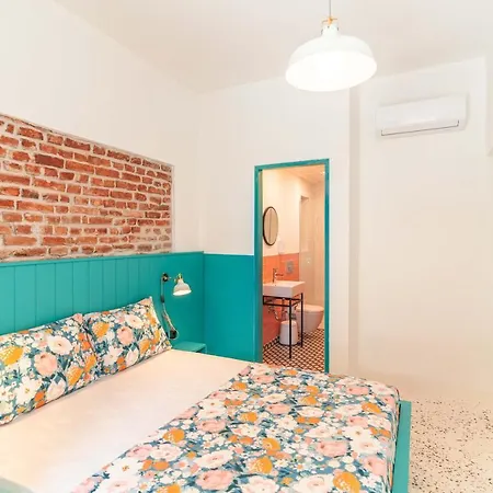 Be Bold Hostel *